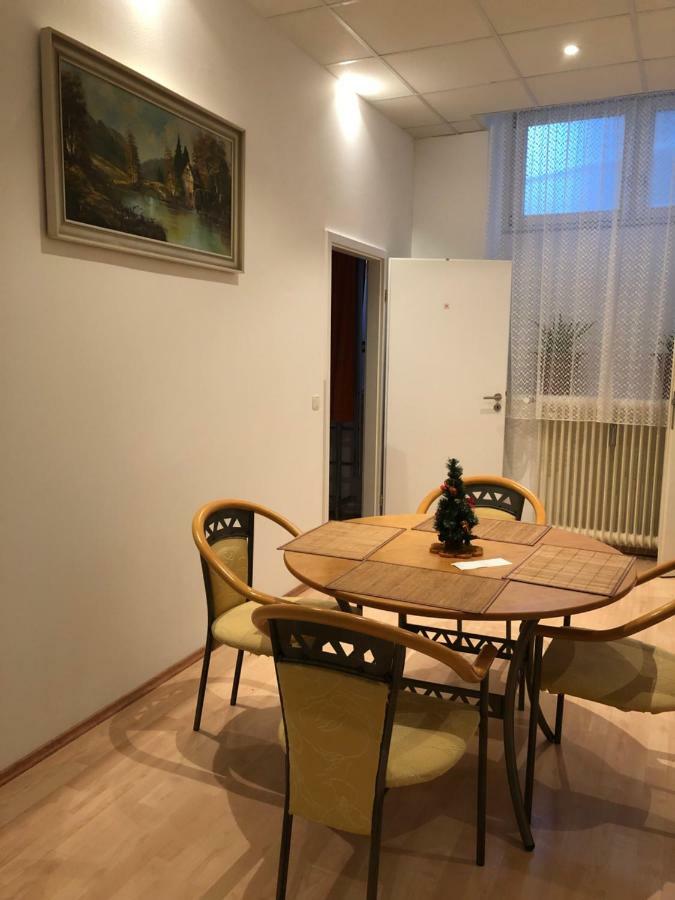 Harras Apartment *